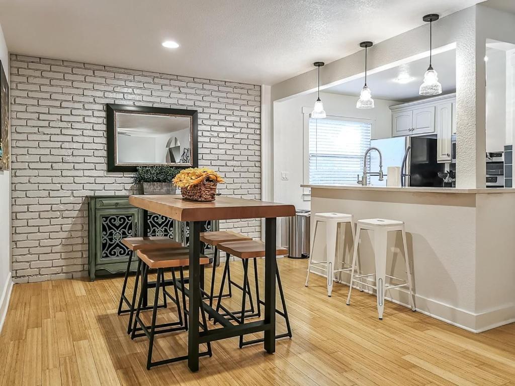 Вилла Plaza 2 King Br 2 Full Bth Канзас-Сити Экстерьер фото